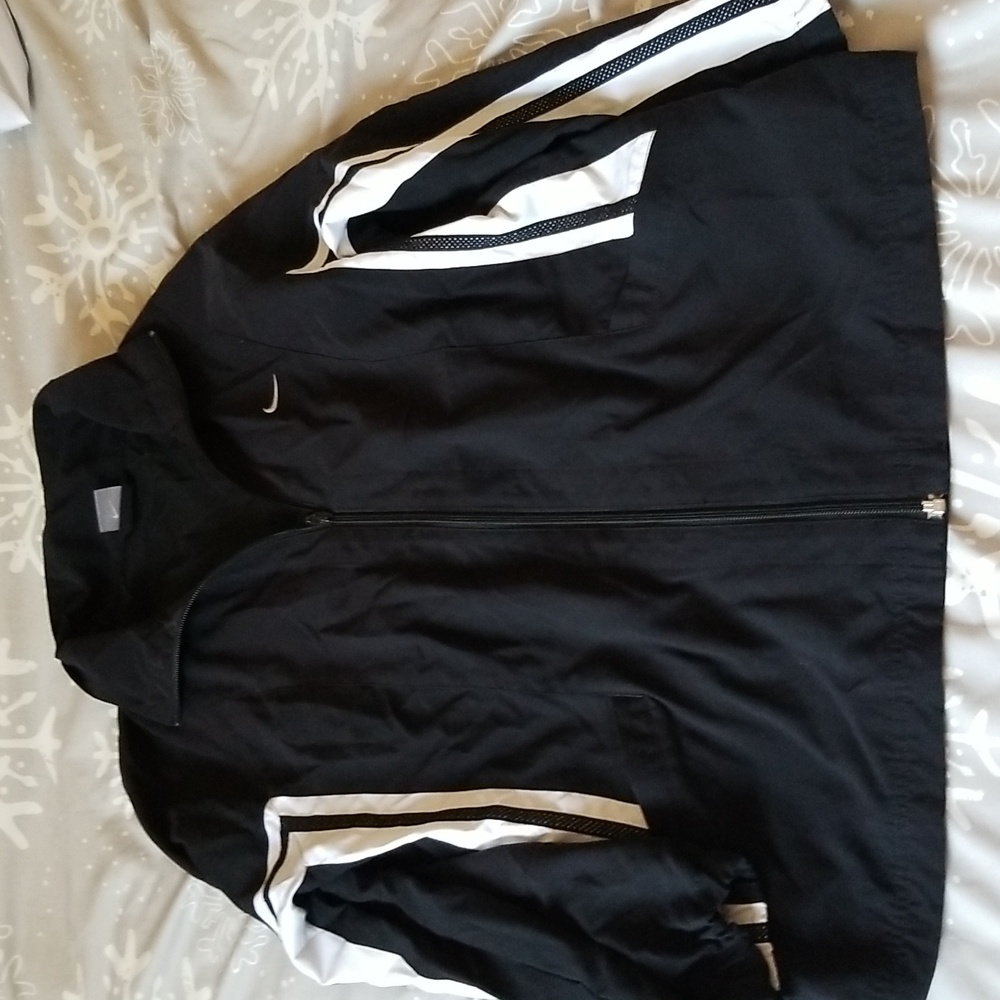Ladies Nike thin jacket size large (12-14)